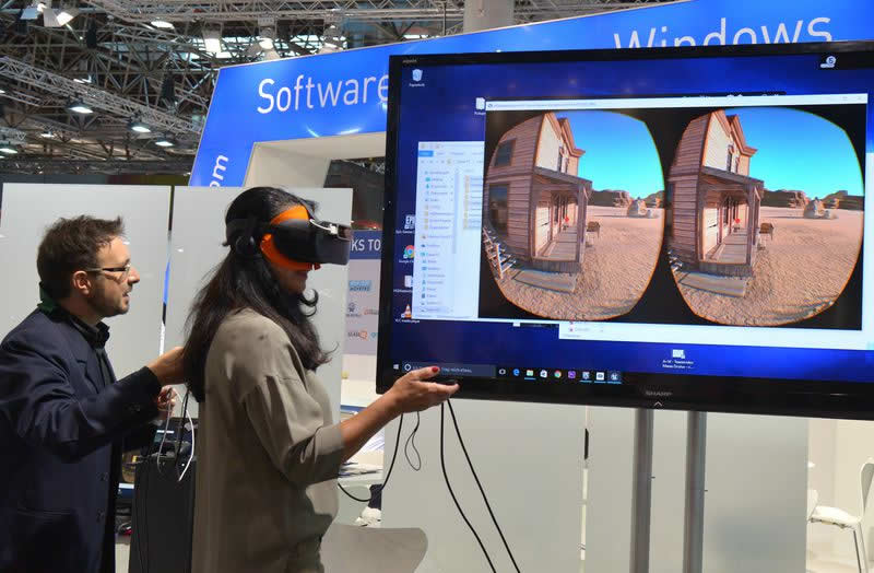 Virtual reality at the A+W booth 