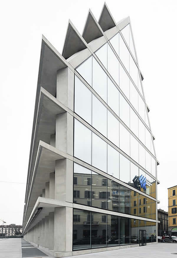 Feltrinelli Porta Volta complex, Milan