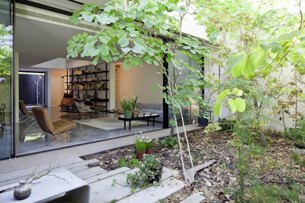 minimal windows® sliding glass doors on the Green Garden Project.