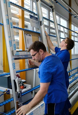 LÖWE Fenster: Automated production - manual perfection