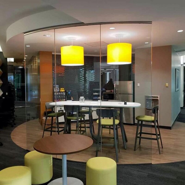 Graboyes Commercial provides specialty glass interior systems for bank office fit-out in Mt. Laurel, NJ