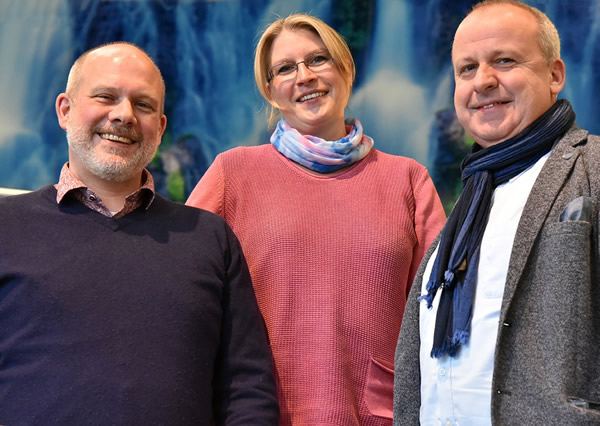 A 30-year software partnership – from left: Robert Horn, Technical Business Manager BarteltGLASBerlin; Julia Geburzi-Horn, Commercial Business Manager BarteltGLASBerlin; Heiko Schuh, A+W Clarity Director Sales Central Europe.