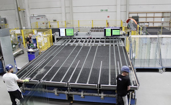 „Mix-ups of numbers on remake orders, long ways, long waiting times, glass sheets which are randomly sorted, as well as additional sorting effort are now fortunately a thing of the past”, says Lothar Schleiner of Gethke.