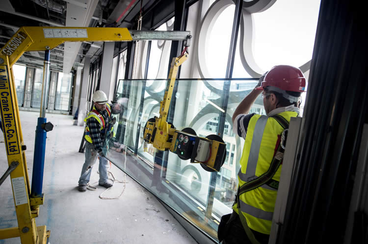  Façade work at 2 St Peter’s Square nears completion