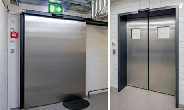 Automatic fire protection doors in the basement of the Hiltl restaurant: Powerful, safe and quiet – single-leaf sliding door with the Powerdrive PL drive for large and heavy door leaves as access to the storage area (left) - fast and secure, even if it is hectic – double-leaf sliding door with viewing window, with Slimdrive SL NT drive for high-frequency kitchen access (right). Photos: GEZE GmbH