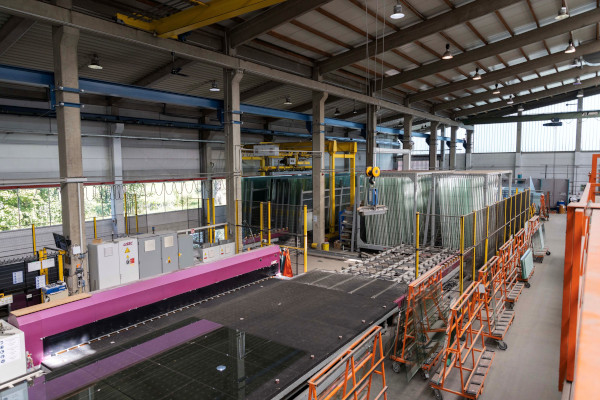 © LiSEC; Glass cutting with LiSEC glass storage system