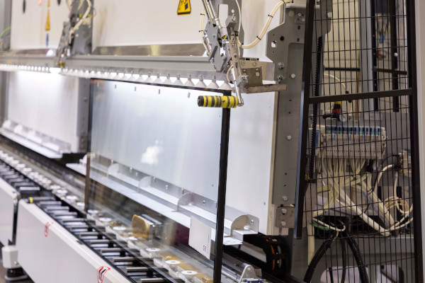 © LiSEC; Improved corner quality thanks to LiSEC CLEAN SEAL technology