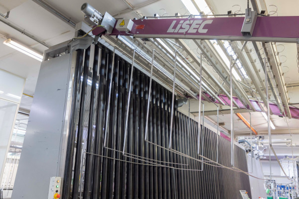 © LiSEC; LiSEC FR-400 horizontal frame conveyor system for spacers