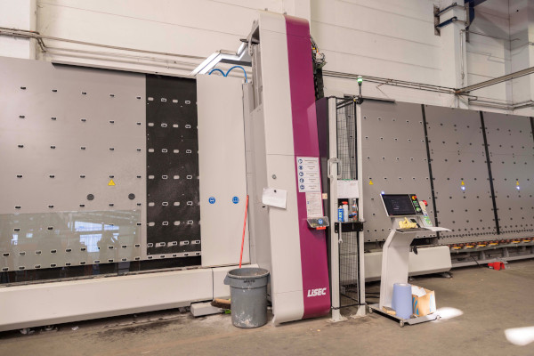 © LiSEC; LiSEC KSD-A for glass-edge processing