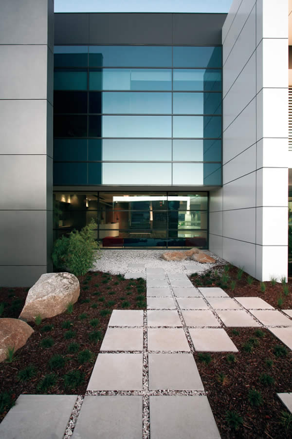 Glass becomes viable option for sustainable building