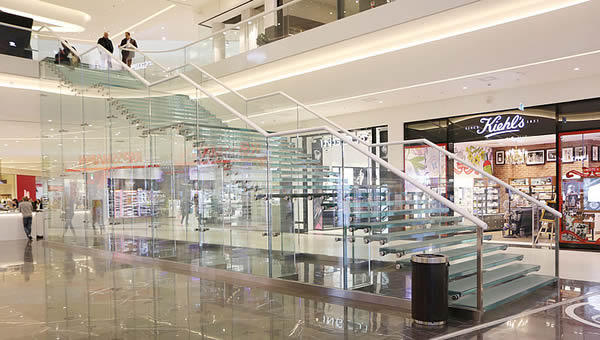 Visually more freedom due to a glass staircase
