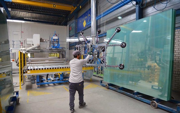 Laminated glass from jumbos: intake of the fully automatic Benteler LSG production line