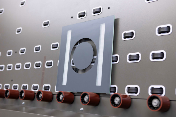 @ LiSEC; The near-infrared (NIR) laser is used to remove coatings, while the glass itself remains completely unaffected