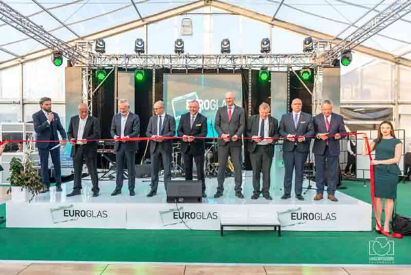 Grand opening of the fifth float glass smelter