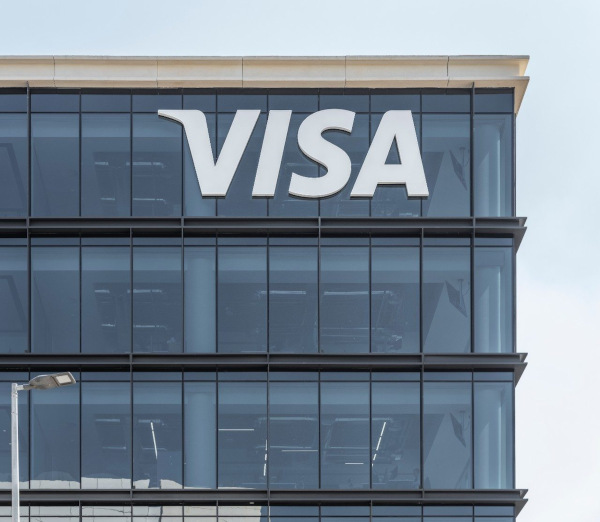 Visa office in Dubai chooses Guardian