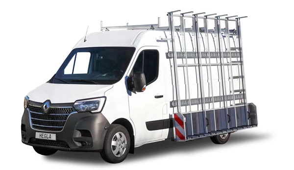 Just the basic equipment with an exterior rack makes the work routine easier: the load is set down on supports at body height and secured in a wink with slat bars.