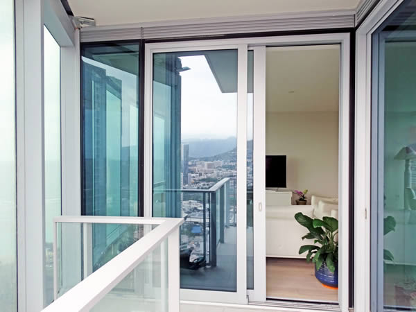 Case Study: Achieving Performance and Style on a Large Scale with Lift Slide Doors