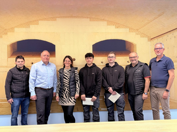 HORN Glass Industries rewards outstanding apprenticeship performance
