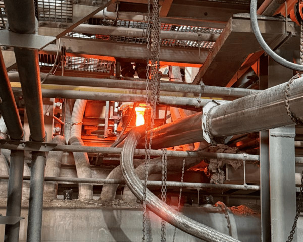 HORN modernizes glass melting furnace for Stoelzle Hermanova Huť