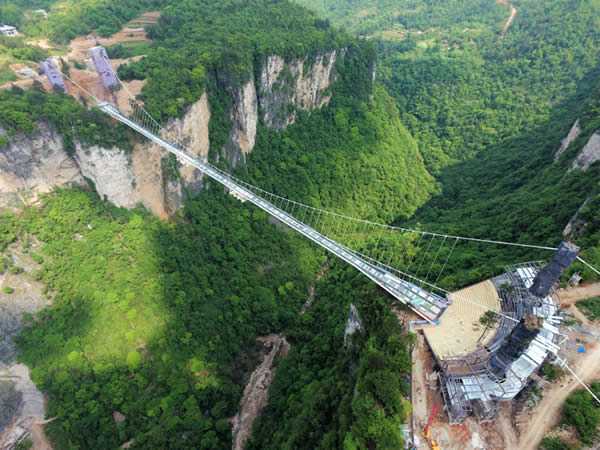 Incredible ‘Zhangjiajie‘ Glass Bridge in China