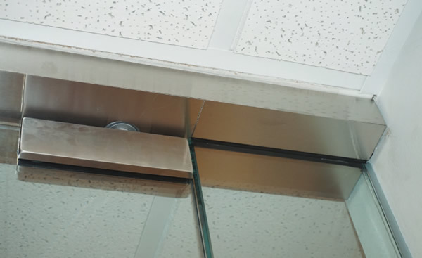 Demountable interior glazing detail