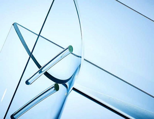 Vidre-Slide provides clear example of cutting-edge glass.