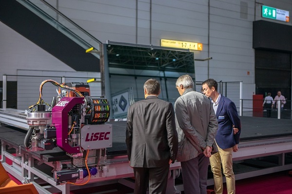LiSEC – Right in the middle of the international trade fair action