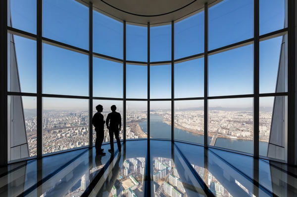 Lotte World Tower Observation Deck © Tim Griffith