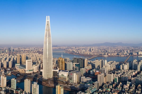 Lotte World Tower © Tim Griffith