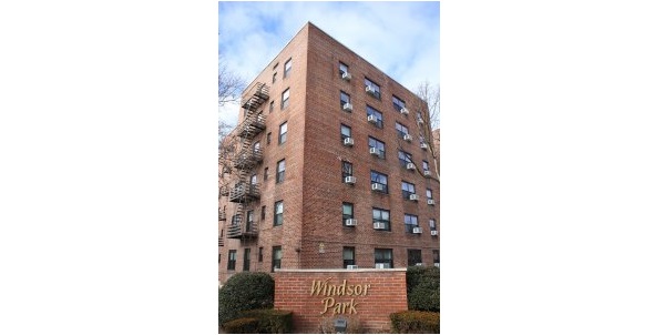 Crystal Windows supplied nearly 14,000 new energy efficient aluminum windows for Windsor Park Co-Op Apartments in Queens, NY. Special oriel style windows and insulated panels accommodated new air conditioning units while ensuring weather-tightness, security, and a uniform appearance of the 20 six-story buildings in the complex.
