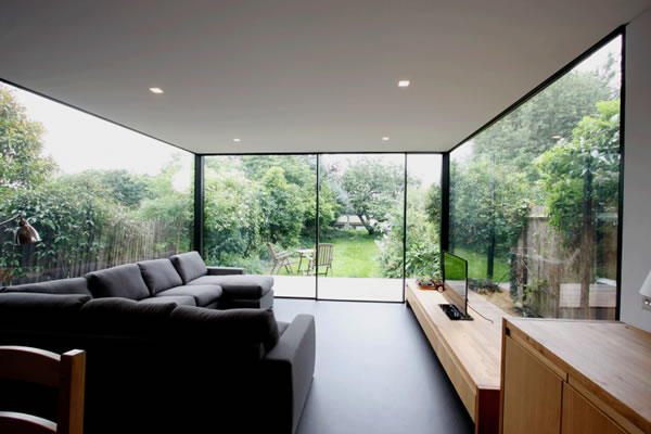 KELLER minimal windows® as modern patio doors to new build home in Guernsey