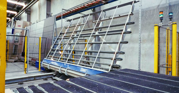 © National Glass: LiSEC RKT-KLA for loading