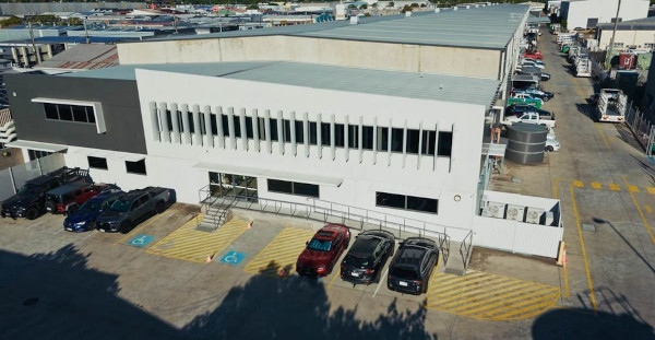 © National Glass: National Glass production facility