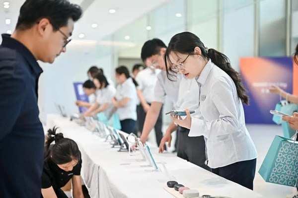 Inside the Park: Experiencing Huawei's Smart Ecosystem Up Close