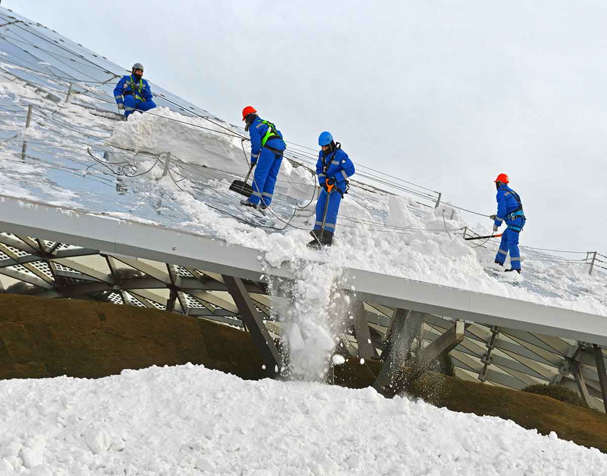 Snow load on glass roof