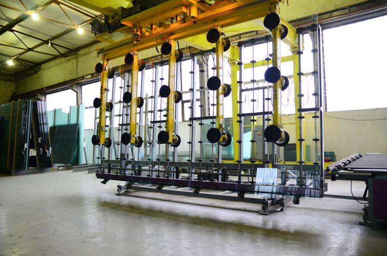 Pavle is already planning its next investments in LiSEC machinery and software. Marko Tmusic thinks about buying completely new machinery instead of second hand equipment.