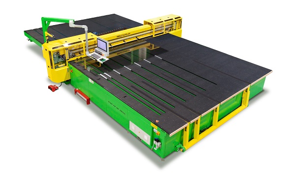 Outstanding cutting accuracy combined with a user-friendly separation process for laminated safety glass. For demonstration purposes, HEGLA will be showing the model cutting machine RapidLam, equipped with the company’s patented laser film cutting technology.