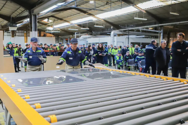 Running a tempering line no longer varies with the human factor, where the morning shift operator might run the machine differently than the evening shift operator. Automation ensures a standardized approach. It’s a solid baseline from which AURYS hopes to continue to develop — perhaps even with Glaston’s Autopilot in the future.