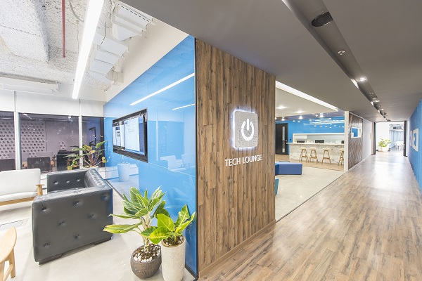 Revolutionary Glass for Evolving Workspaces