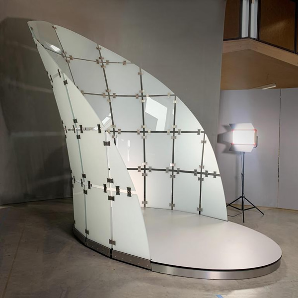 Frameless Glass Structure: The Future of Building Glass Envelope
