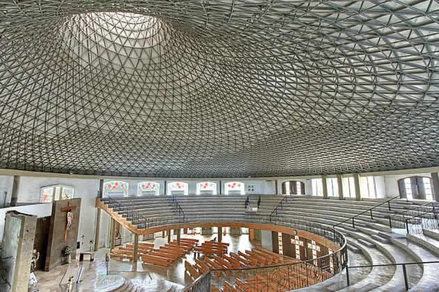 San Juan Church: heavenly skylight in Monterrey, Mexico