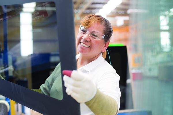 The flat glass business in San Luis Potosi started 25 years ago. Today the facility in Mexico was certified with the international Quality standard ISO9000 and has received numerous safety awards from the Mexican Secretariat of Labor and Social. Photo: SCHOTT