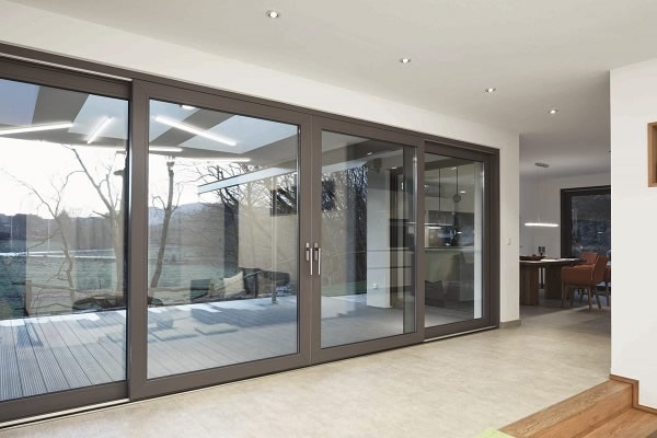 Picture credits: Schüco Polymer Technologies KG The new Schüco LivIngSlide lift-and-slide door system meets the highest standards in terms of comfort and design and benefits from efficient fabrication and installation.
