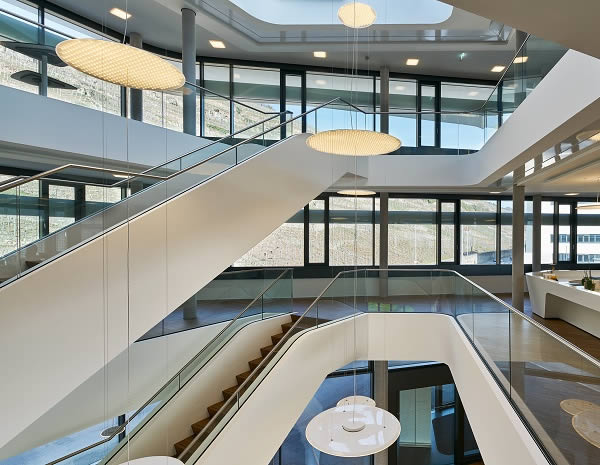 Picture credits: Schüco International KG The ribbon windows provide uninterrupted views throughout the building.