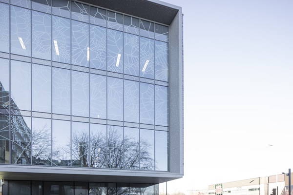 MX Curtain Wall Encloses New Science Annex at University of Manchester