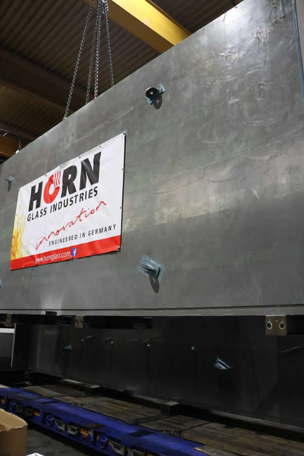 HORN: Shipment of tin bath casings