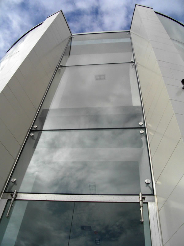 Spider Glass Curtain Walls – Bolted Point Fixed Glazing