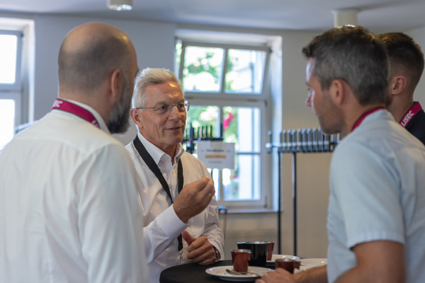© LiSEC: CEO Gottfried Brunnbauer in conversation with the participants