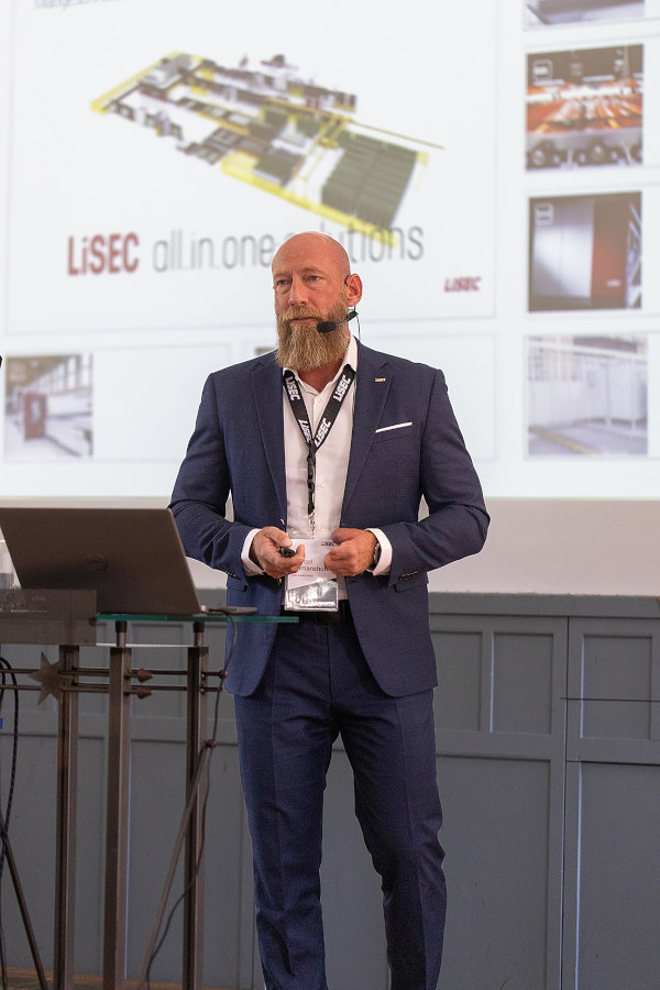 © LiSEC: Michael Palmanshofer during the presentation on system planning in the flat glass industry