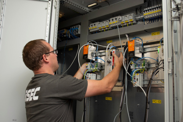 Why buy a new one when you can upgrade? This is how LiSEC extends the service life of systems